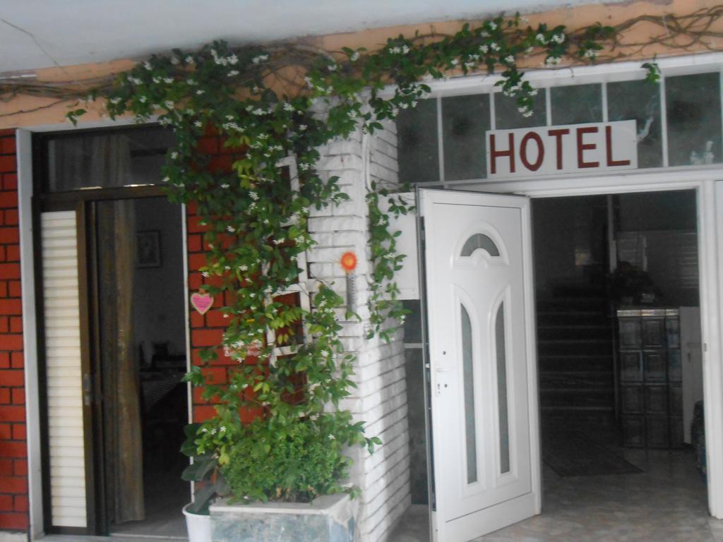 Hotel Germany Paralía Dış mekan fotoğraf